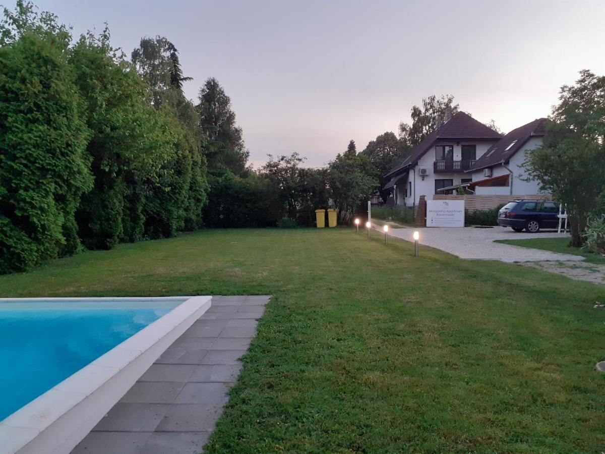Margareta Apartman - Balatonlelle Buitenkant foto