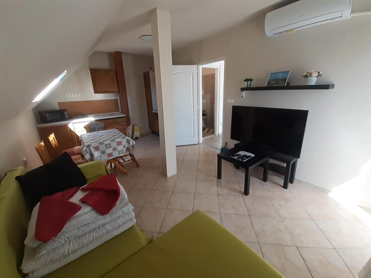 Margareta Apartman - Balatonlelle Buitenkant foto